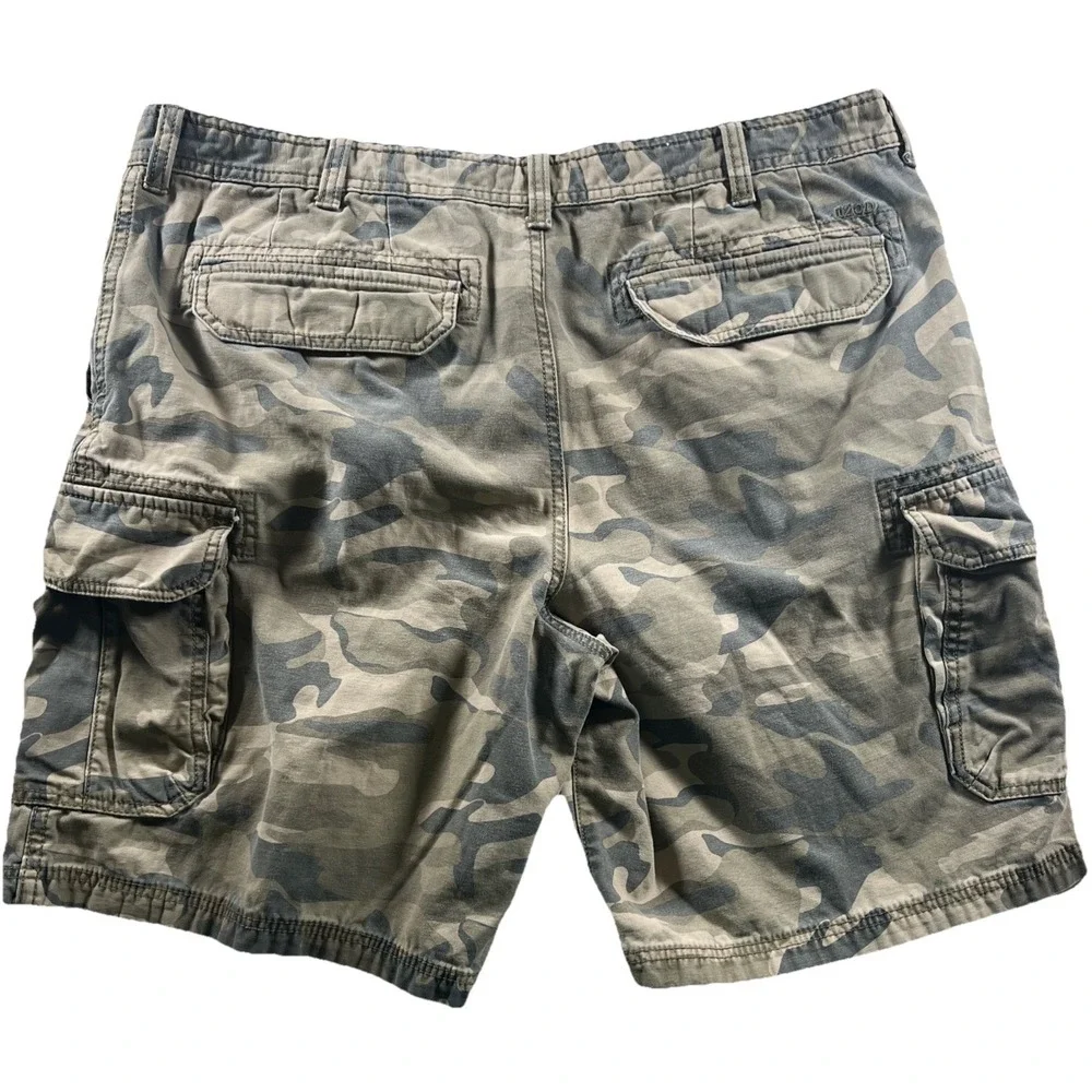 IZOD‎ Men's 100% Cotton Camo Camouflage Cargo Shorts Size 38X 10 Inseam